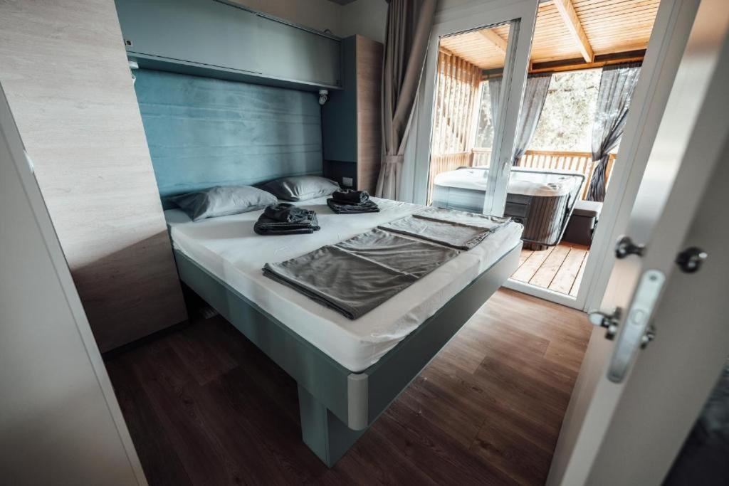 Sea House Pool & Jacuzzi - Privilege Point Camping & Villas Selce Bagian luar foto