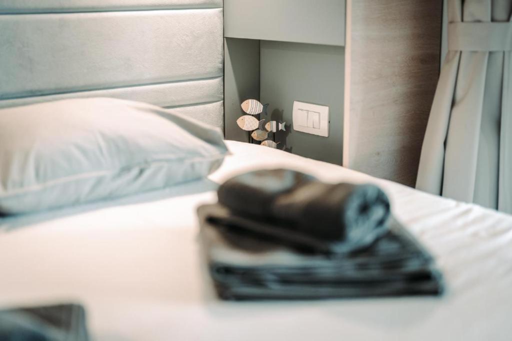 Sea House Pool & Jacuzzi - Privilege Point Camping & Villas Selce Bagian luar foto