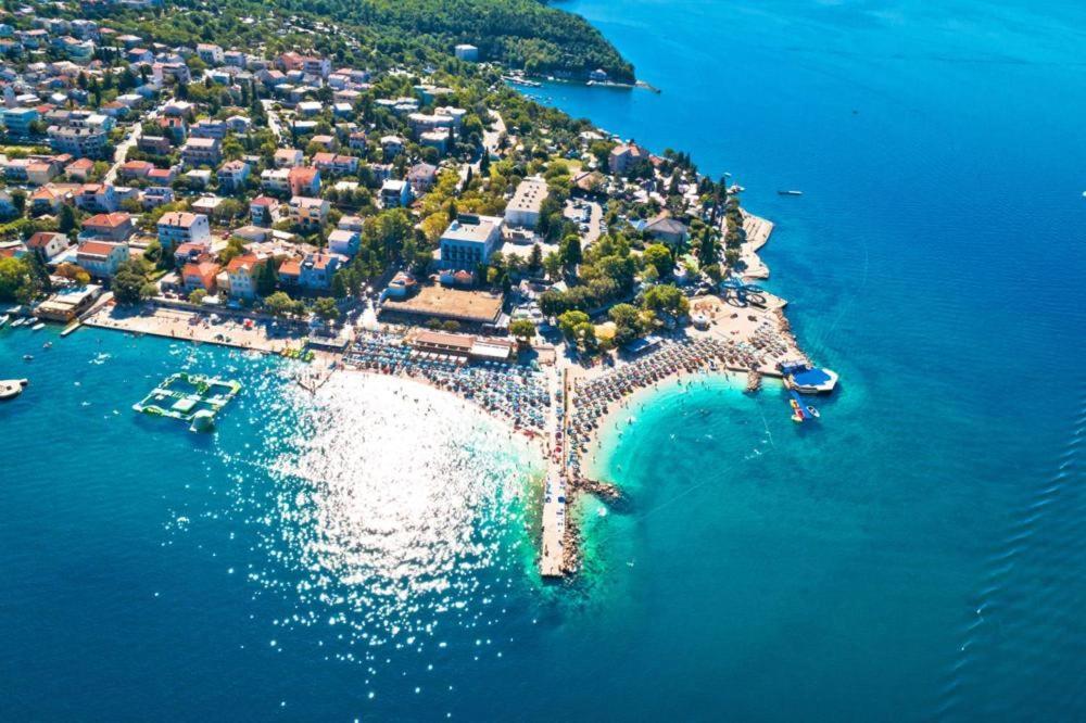 Sea House Pool & Jacuzzi - Privilege Point Camping & Villas Selce Bagian luar foto