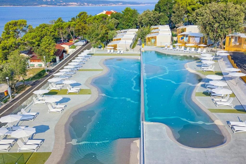 Sea House Pool & Jacuzzi - Privilege Point Camping & Villas Selce Bagian luar foto